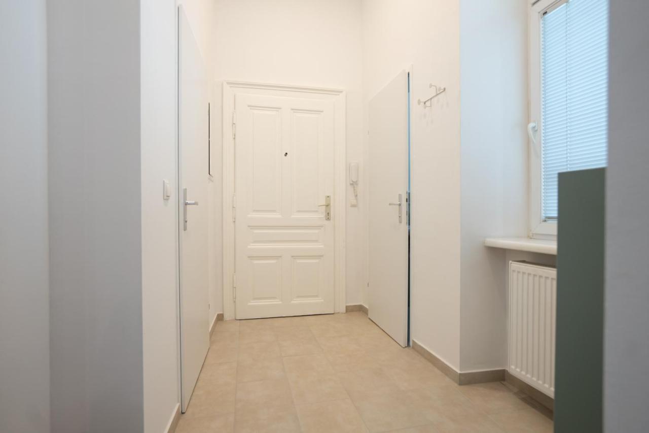 46 M2 Central Bright Apartment With A Balcony Vienna Exterior photo